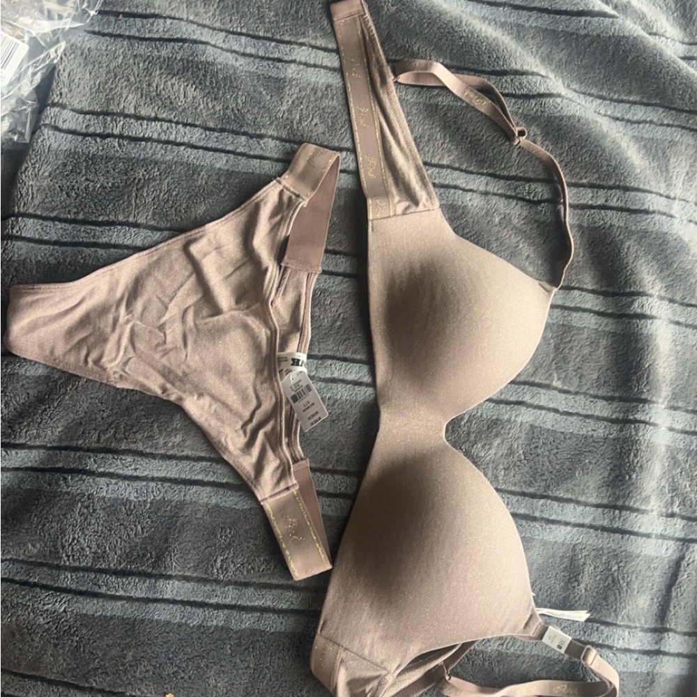 Victorious Secrets Wireless light lined wireless bra size 38B color iced coffee